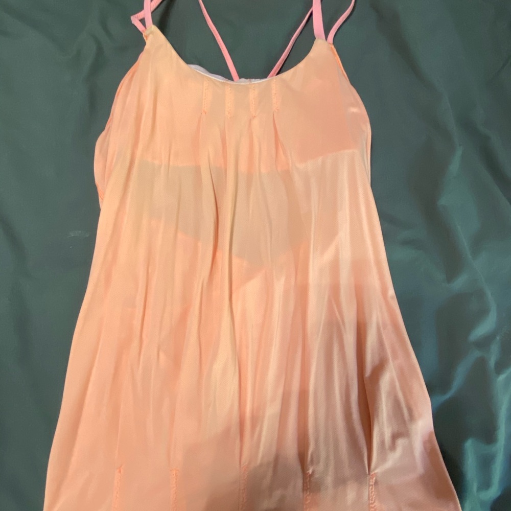 Lululemon tank